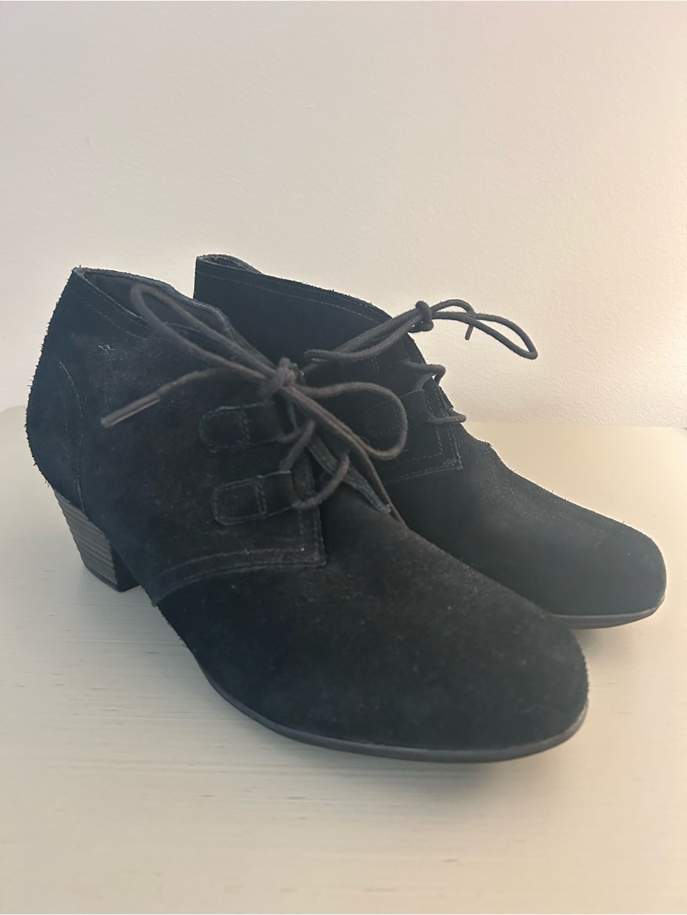 Clarks Collection Black Suede Lace Up Ankle Booties Size 10